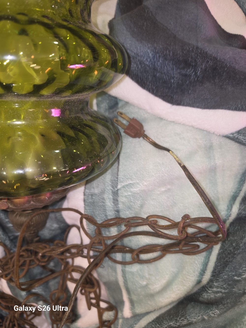 Vintage Green Swirl Glass Hanging Lamp - Picture 5 of 6